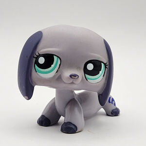 Littlest Pet Shop LPS #1367 Dachshund Dog Purple Lavender Aqua Eyes Preowned